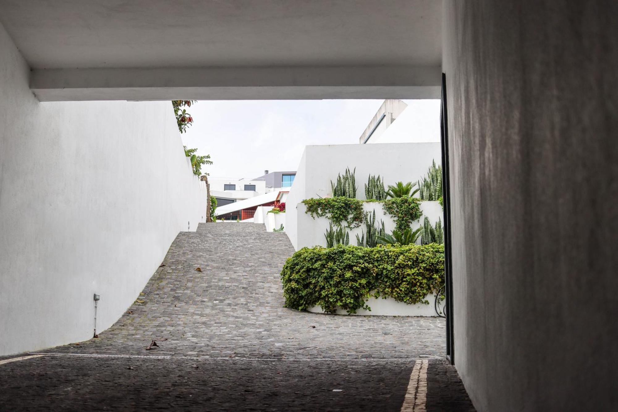 Sao Miguel Charming House By Lfc Apts ปอนตาเดลกาดา ภายนอก รูปภาพ